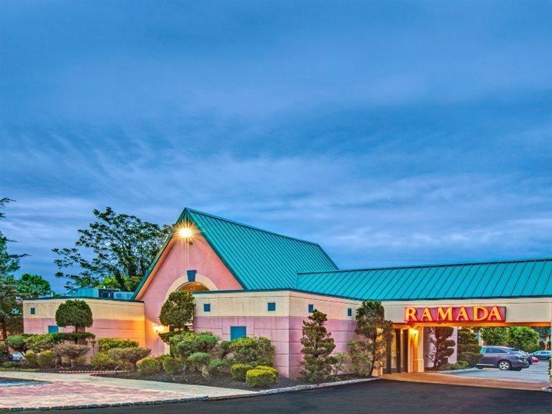 Hotel Ramada By Wyndham Parsippany Exterior foto
